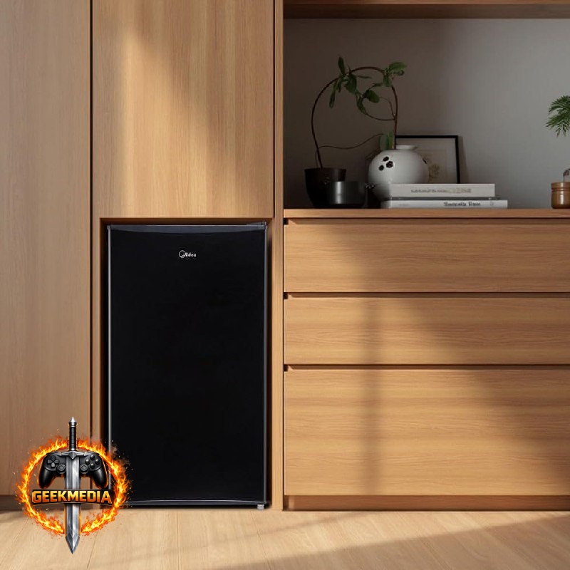 Frigobar Preto Midea 93L Inverter Bivolt
