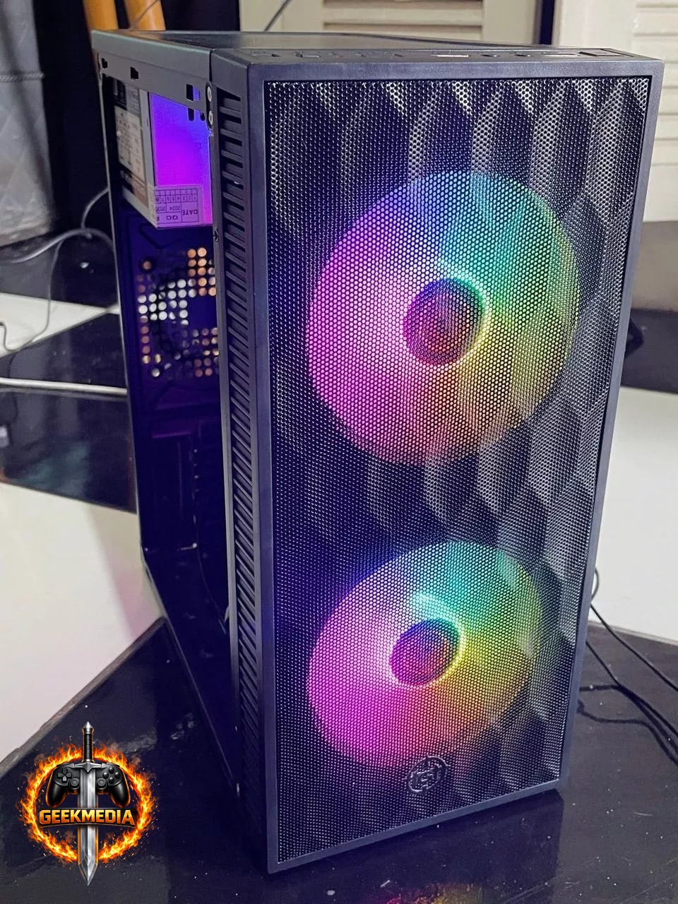 Gabinete Gamer TGT Jester V2 Rainbow Mini-Tower