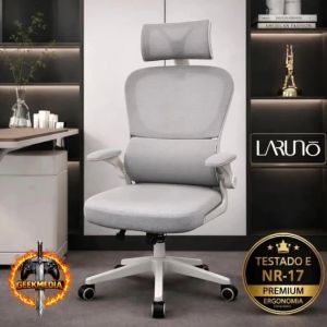 Cadeira Ergonômica Preta Giratória com Apoio Lombar e Braços Ajustáveis